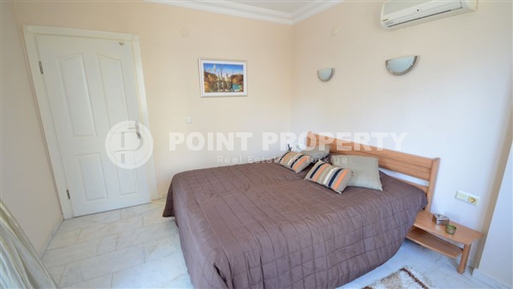 Spacious, furnished apartments with two balconies, 2+1 layout in the actively developing area of Alanya-Mahmutlar-id-4861-photo-4