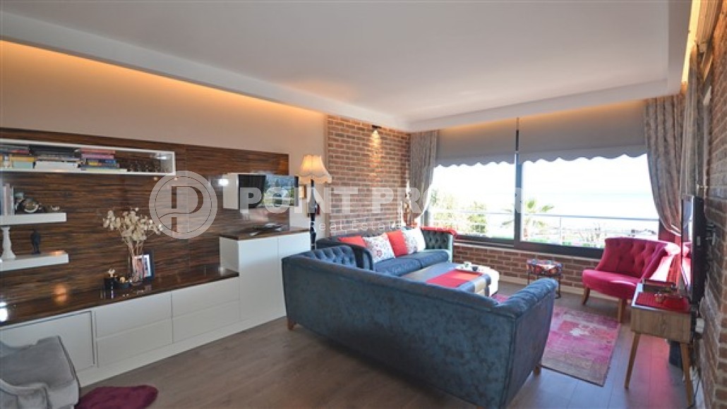 Spacious furnished 3+1 apartment on the very beach in the center of Alanya-id-4863-photo-3