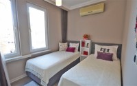 Spacious furnished 3+1 apartment on the very beach in the center of Alanya-id-4863-photo-9