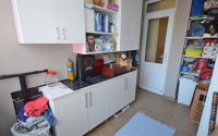 Spacious furnished 3+1 apartment on the very beach in the center of Alanya-id-4863-photo-10