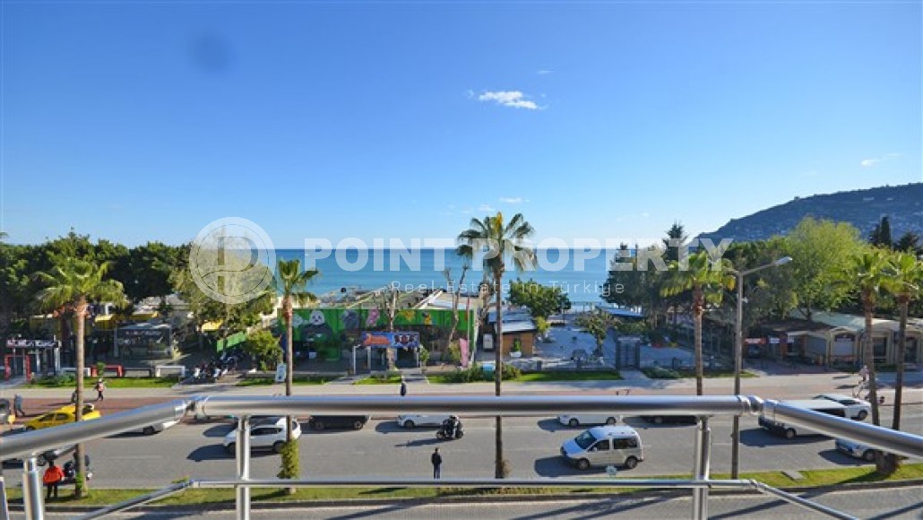 Spacious furnished 3+1 apartment on the very beach in the center of Alanya-id-4863-photo-13