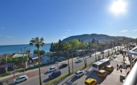 Spacious furnished 3+1 apartment on the very beach in the center of Alanya-id-4863-photo-14