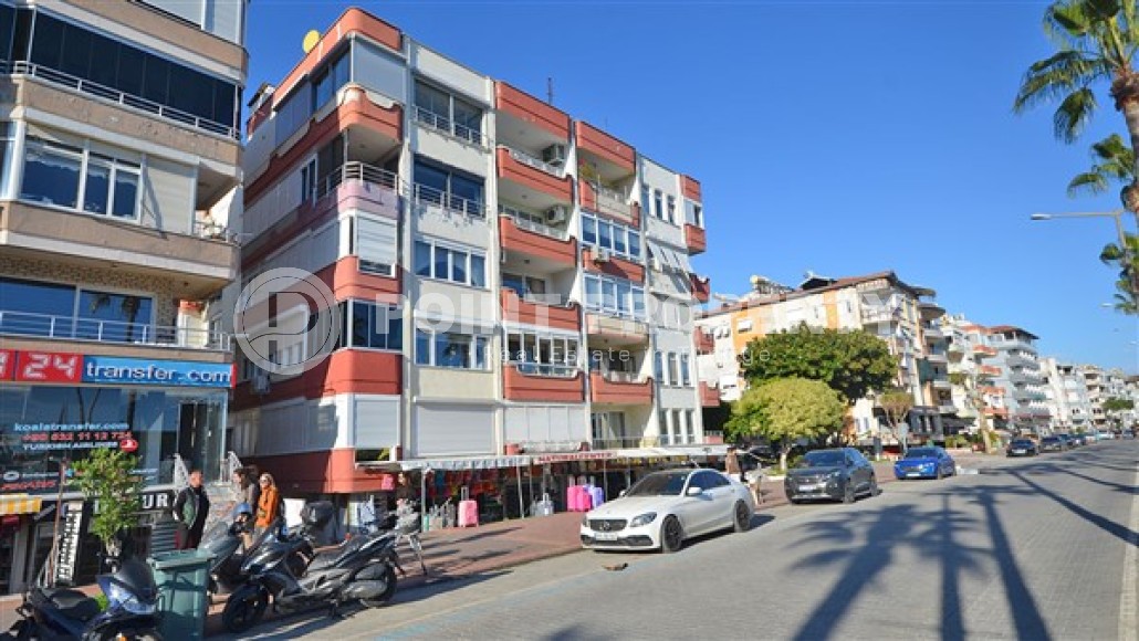 Spacious furnished 3+1 apartment on the very beach in the center of Alanya-id-4863-photo-16