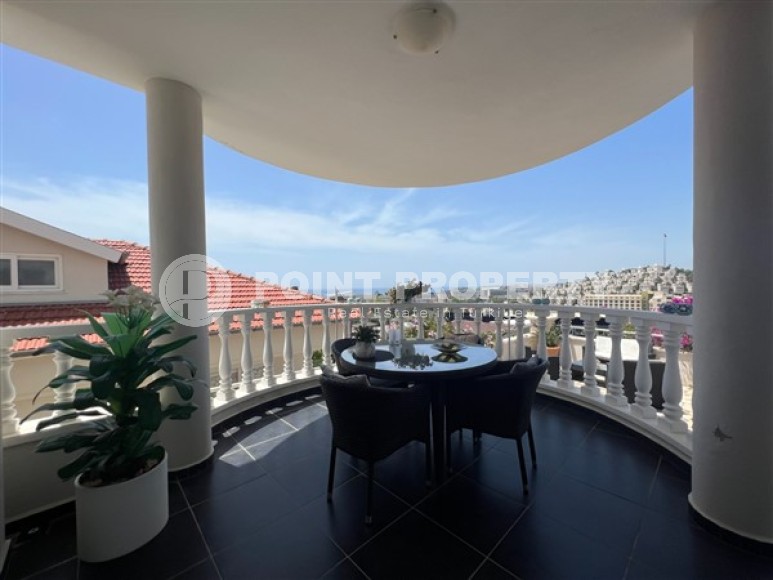 Comfortable apartment 2+1 on the 1st floor with its own flowering garden Description:-id-4867-photo-9