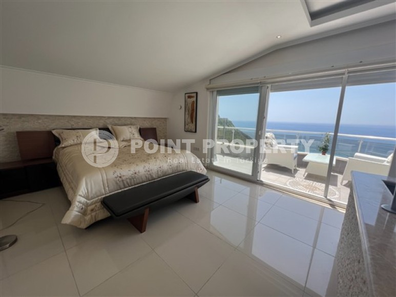 Панорамная двухуровневая квартира 4+1 на 2-м этаже с мансардой с 350 метрах от моря-id-4868-фото-7