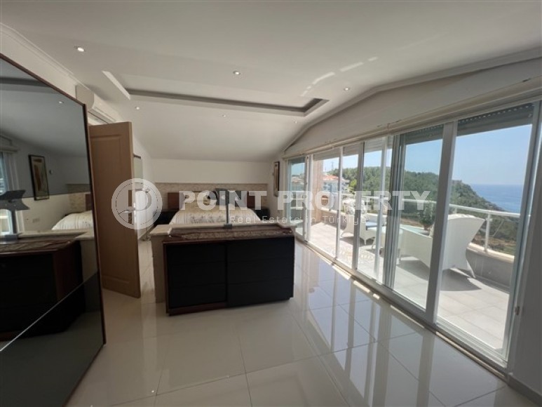 Панорамная двухуровневая квартира 4+1 на 2-м этаже с мансардой с 350 метрах от моря-id-4868-фото-8