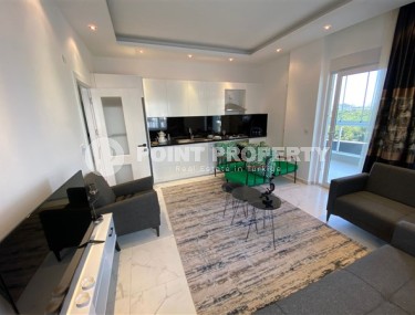 Комфортная для проживания квартира 100 м2 с двумя балконами и мебелью, район Оба-id-4871-фото-2