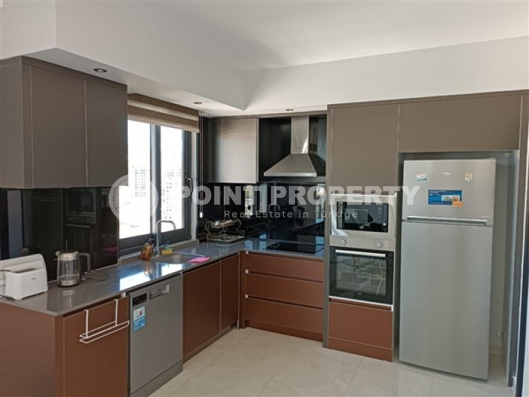 Panoramic two-level apartment 4+1 on the 12th floor with an attic 500 meters from the sea-id-4881-photo-4