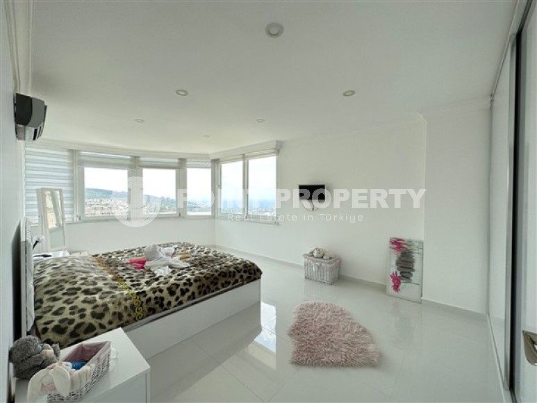 Spacious villa with a private pool and garden in a picturesque, ecologically clean area of Alanya - Kargicak-id-4886-photo-8
