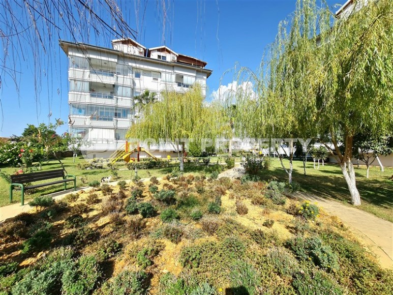 Fully ready for living duplex 3+1 with an area of 220 m2 in the Oba area-id-4893-photo-32