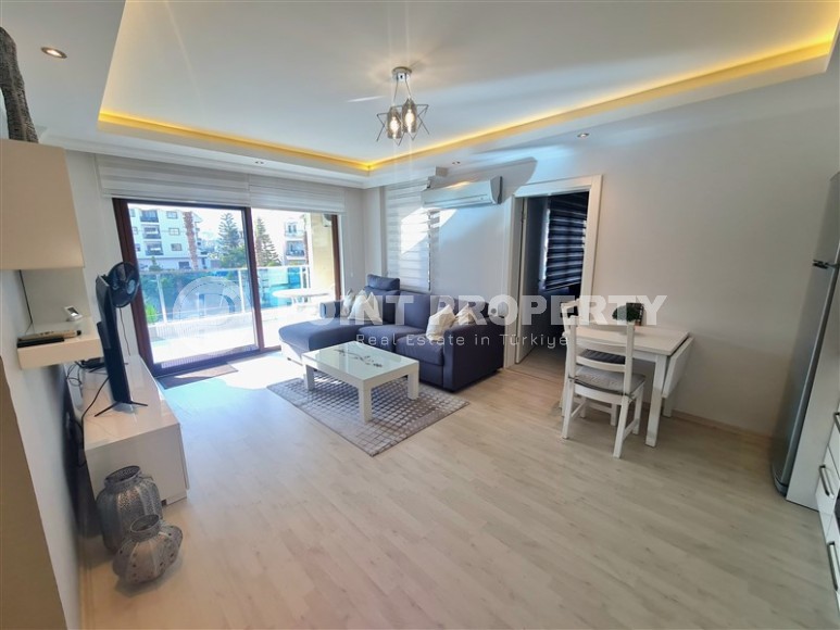 Charming one-bedroom apartment of 75 m2 with furniture located in Alanya, Oba-id-4894-photo-4