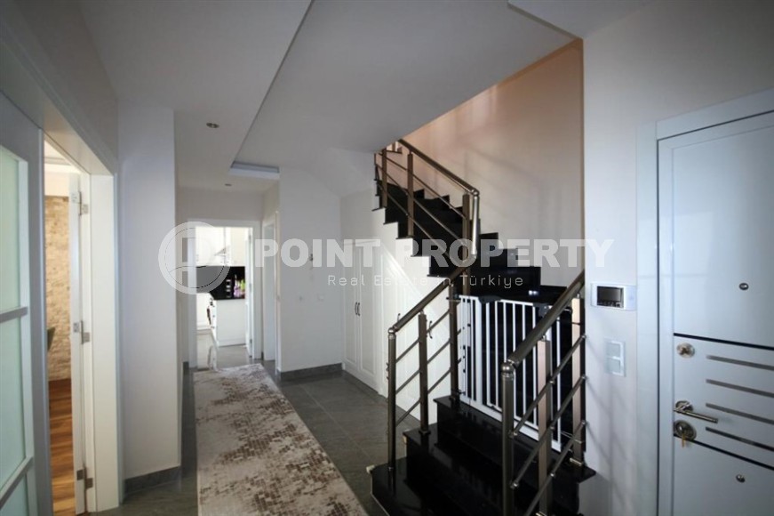 Пятикомнатный садовый дуплекс 238 м2 с мебелью и отдельной кухонной зоной, район Оба-id-4896-фото-15