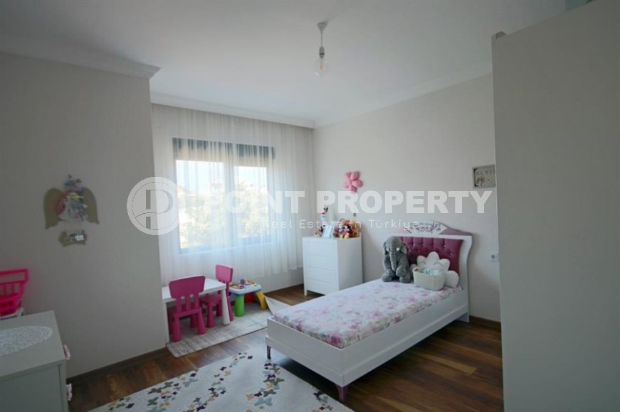 Пятикомнатный садовый дуплекс 238 м2 с мебелью и отдельной кухонной зоной, район Оба-id-4896-фото-12