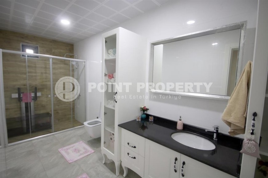 Пятикомнатный садовый дуплекс 238 м2 с мебелью и отдельной кухонной зоной, район Оба-id-4896-фото-14