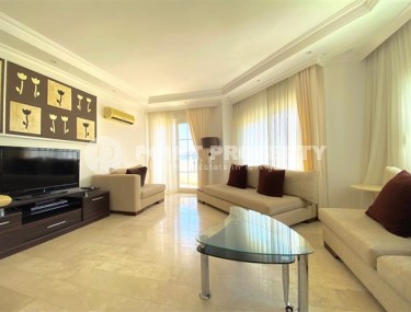 Светлая атмосферная квартира 2+1, общей площадью 110 м2, с возможностью получения вида на жительство в Турции-id-4901-фото-2