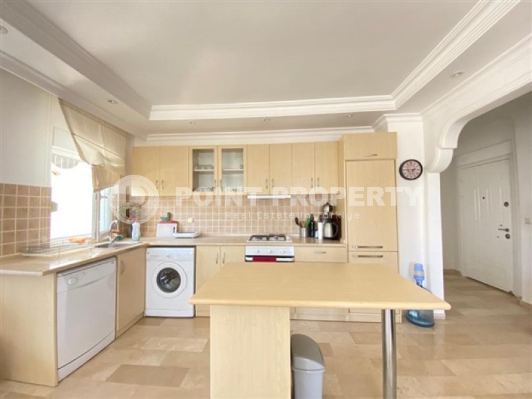 Светлая атмосферная квартира 2+1, общей площадью 110 м2, с возможностью получения вида на жительство в Турции-id-4901-фото-5