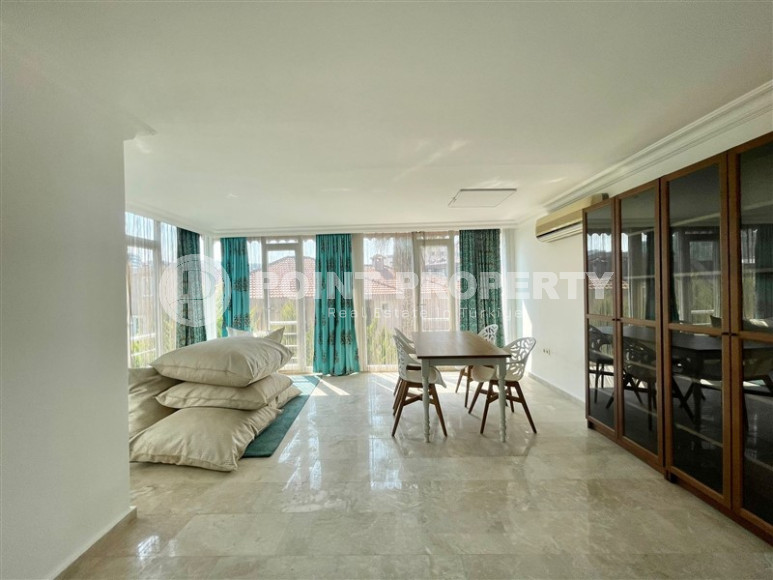 Трехэтажная смежная вилла с четырьмя спальнями, 250м² на берегу моря в районе Алании Конаклы.-id-1399-фото-16