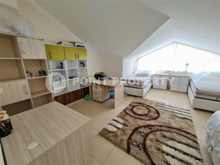 Comfortable two-level apartment with furniture 500 meters from the center of Oba district-id-4902-photo-8