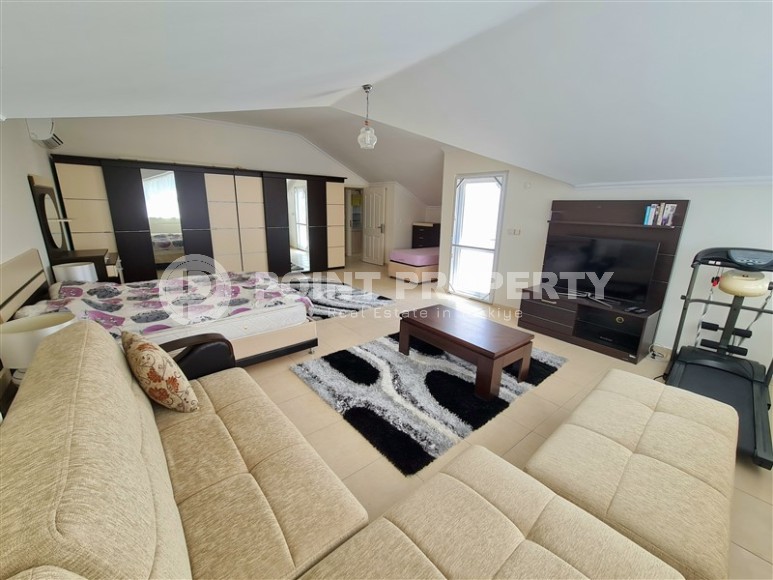 Comfortable two-level apartment with furniture 500 meters from the center of Oba district-id-4902-photo-11
