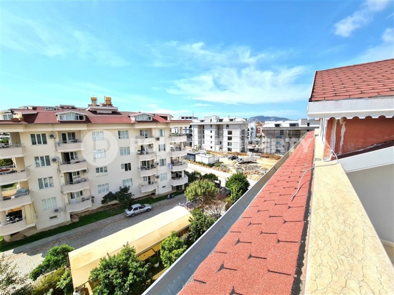 Comfortable two-level apartment with furniture 500 meters from the center of Oba district-id-4902-photo-18