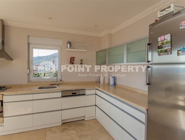 Apartment on the 2nd floor with luxurious panoramic sea views in a quiet area of Cikcilli-id-4903-photo-4