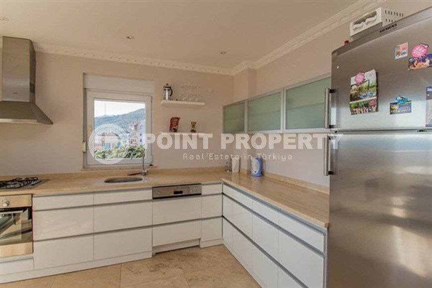 Apartment on the 2nd floor with luxurious panoramic sea views in a quiet area of Cikcilli-id-4903-photo-4