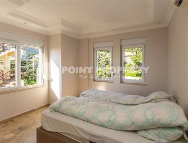 Apartment on the 2nd floor with luxurious panoramic sea views in a quiet area of Cikcilli-id-4903-photo-5
