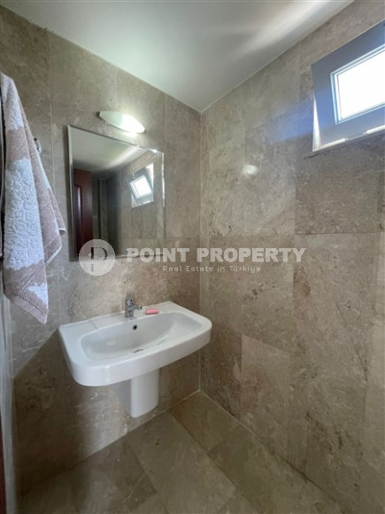 Трехэтажная смежная вилла с четырьмя спальнями, 250м² на берегу моря в районе Алании Конаклы.-id-1399-фото-20