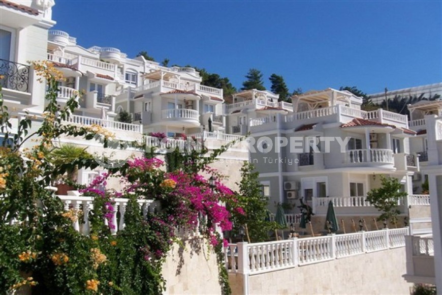 Apartment on the 2nd floor with luxurious panoramic sea views in a quiet area of Cikcilli-id-4903-photo-14