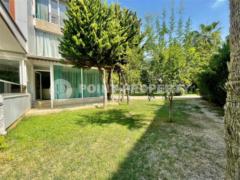 Трехэтажная смежная вилла с четырьмя спальнями, 250м² на берегу моря в районе Алании Конаклы.-id-1399-фото-22