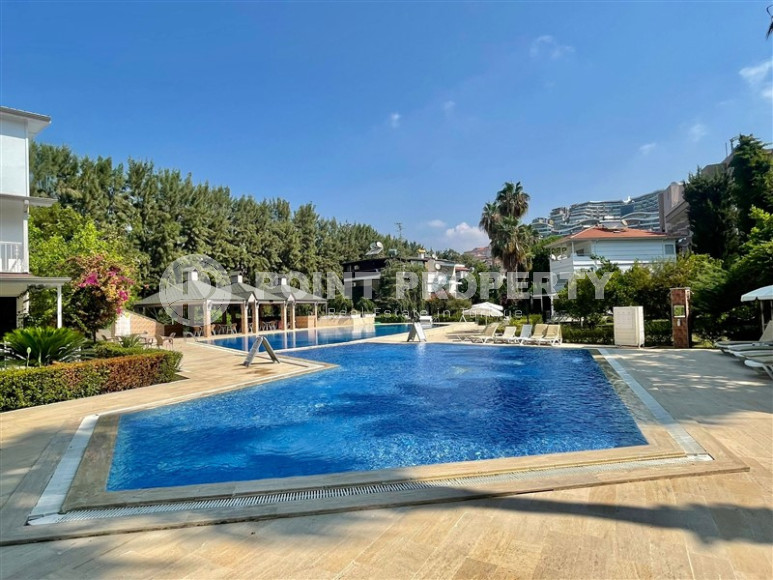 Трехэтажная смежная вилла с четырьмя спальнями, 250м² на берегу моря в районе Алании Конаклы.-id-1399-фото-31