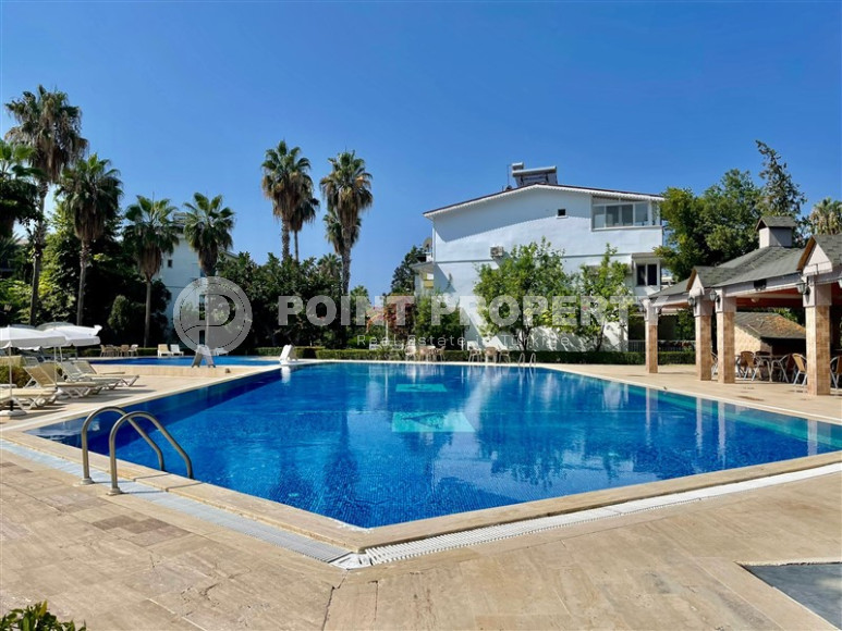 Трехэтажная смежная вилла с четырьмя спальнями, 250м² на берегу моря в районе Алании Конаклы.-id-1399-фото-32