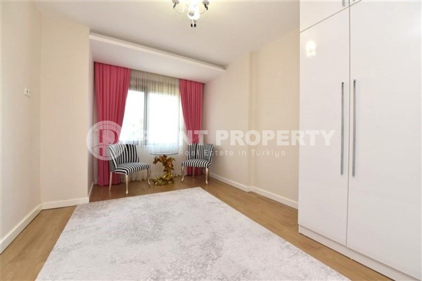 Ухоженная трехкомнатная квартира с площадью 115 м2 в районе Аланьи, Тосмур-id-4917-фото-4