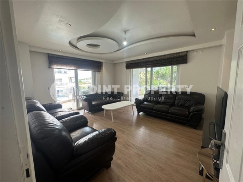 Просторная трёхкомнатная квартира 130 м2 с двумя балконами в районе Махмутлар-id-4919-фото-1