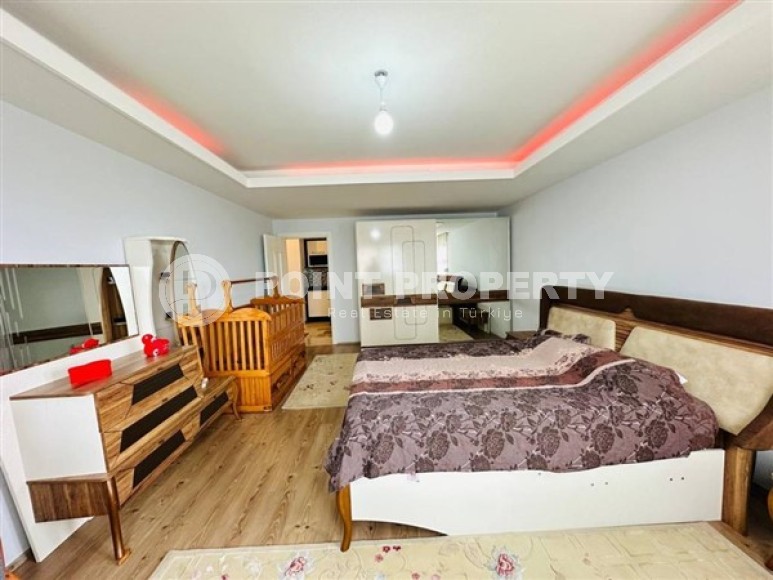 Превосходный большой пентхаус 4+1 с мебелью на 11 этаже комплекса с выходом на крышу, район Джикджилли-id-4921-фото-9