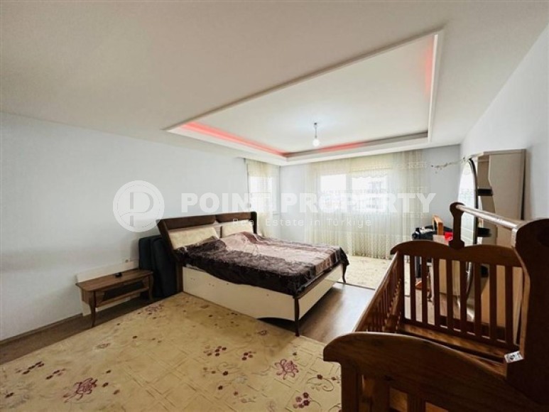 Превосходный большой пентхаус 4+1 с мебелью на 11 этаже комплекса с выходом на крышу, район Джикджилли-id-4921-фото-11