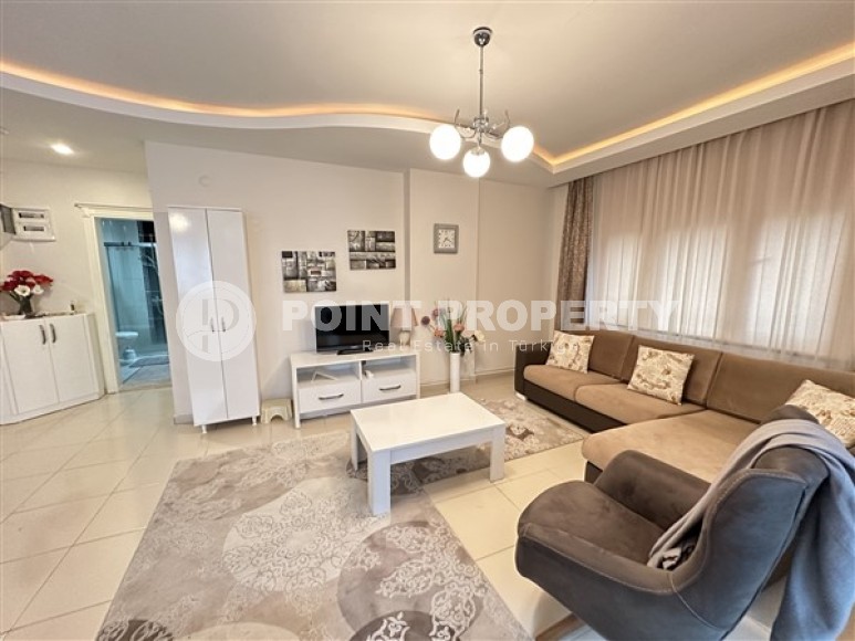 One-room, furnished apartments with an excellent location in the Mahmutlar area-id-4922-photo-2