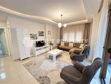 One-room, furnished apartments with an excellent location in the Mahmutlar area-id-4922-photo-3