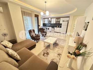 One-room, furnished apartments with an excellent location in the Mahmutlar area-id-4922-photo-5