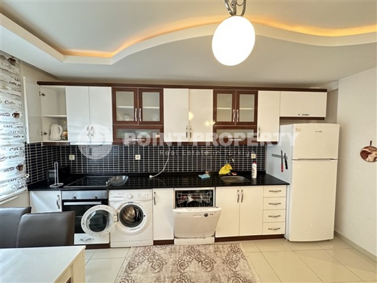 One-room, furnished apartments with an excellent location in the Mahmutlar area-id-4922-photo-6