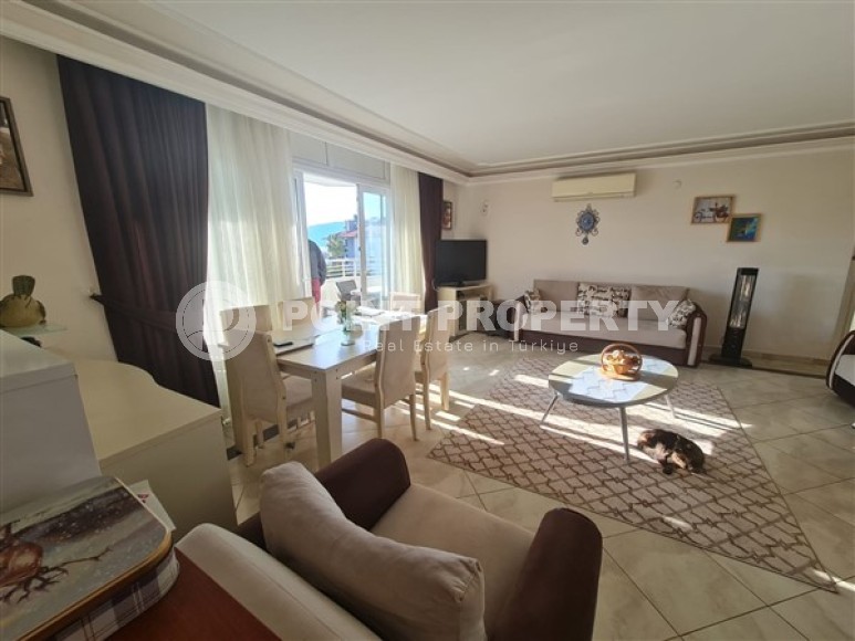 Four-room two-level apartment of 180 m2 in the Oba district. Suitable for obtaining Turkish citizenship after purchase.-id-4924-photo-2
