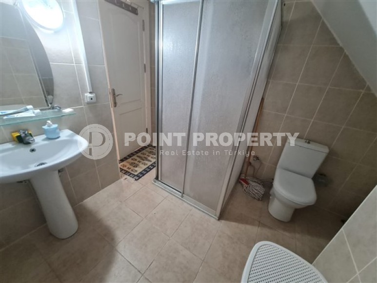 Four-room two-level apartment of 180 m2 in the Oba district. Suitable for obtaining Turkish citizenship after purchase.-id-4924-photo-7