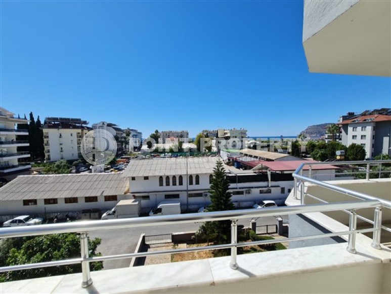 Four-room two-level apartment of 180 m2 in the Oba district. Suitable for obtaining Turkish citizenship after purchase.-id-4924-photo-13