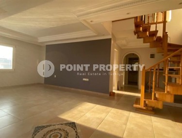 Duplex apartments with 4+2 room layout unfurnished, Alanya center-id-4925-photo-2