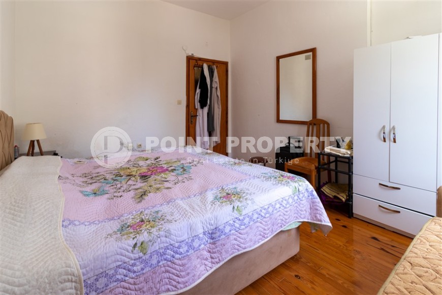 Inexpensive furnished apartment 2+1 500 meters from the beach and promenade-id-4932-photo-5