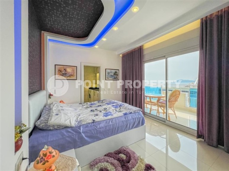 Comfortable panoramic apartment on the 11th floor on the very shore of the Mediterranean Sea-id-4934-photo-4