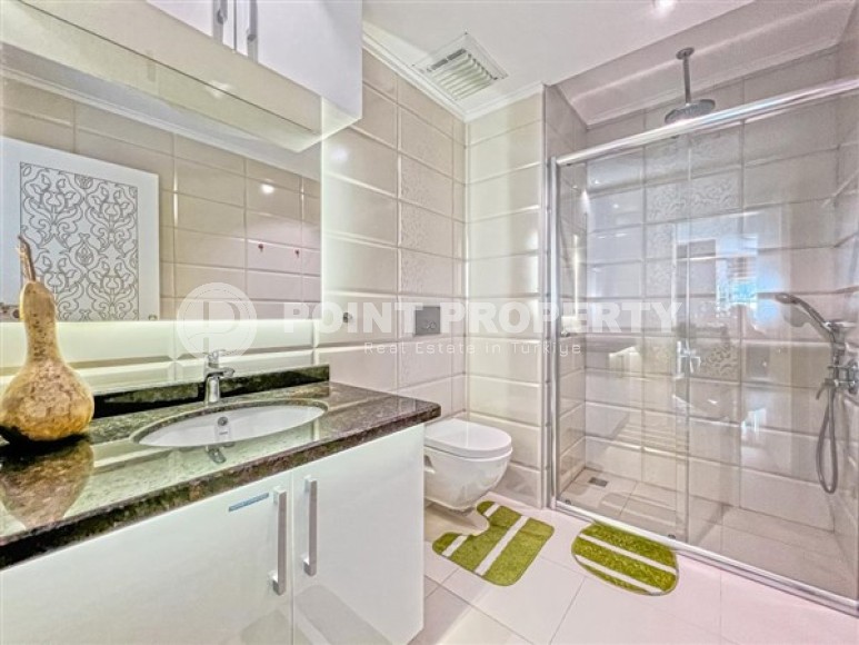 Comfortable panoramic apartment on the 11th floor on the very shore of the Mediterranean Sea-id-4934-photo-7