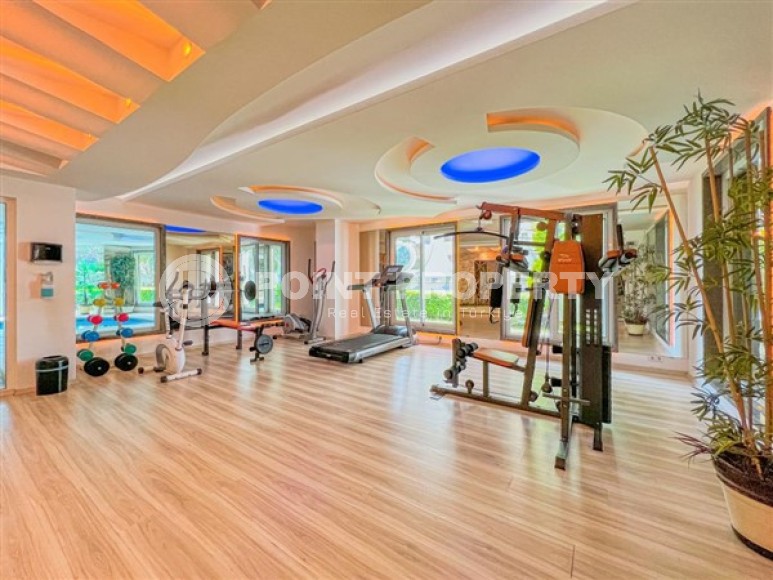 Comfortable panoramic apartment on the 11th floor on the very shore of the Mediterranean Sea-id-4934-photo-12