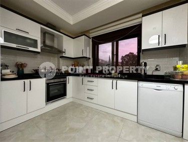 Двухуровневые апартаменты вблизи Торосских гор, с видовой террасой на Средиземное море, планировкой 3+1, в центре города Аланья-id-4936-фото-4