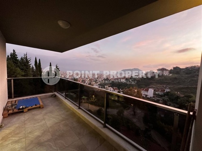 Двухуровневые апартаменты вблизи Торосских гор, с видовой террасой на Средиземное море, планировкой 3+1, в центре города Аланья-id-4936-фото-13